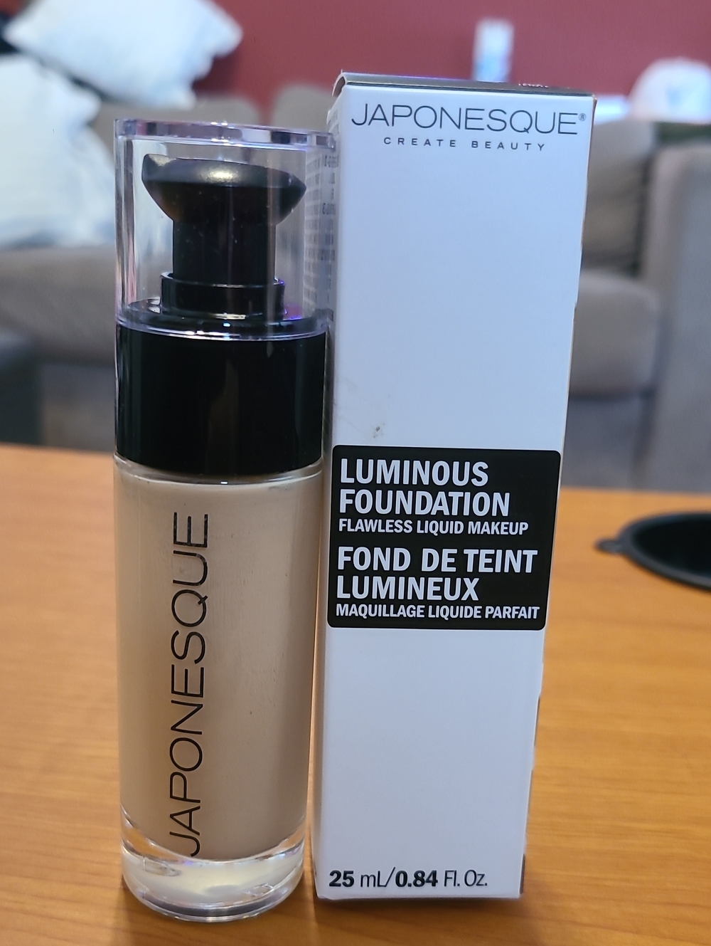 JAPONESQUE LUMINOUS FOUNDATION- SHADE 04 TEINTE
